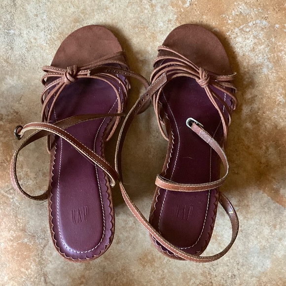 GAP Factory Shoes - Vintage Gap Sandlas